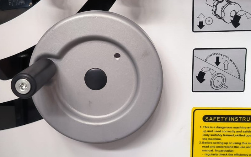 Formátovací pila s předřezem SICAR SEGA 350